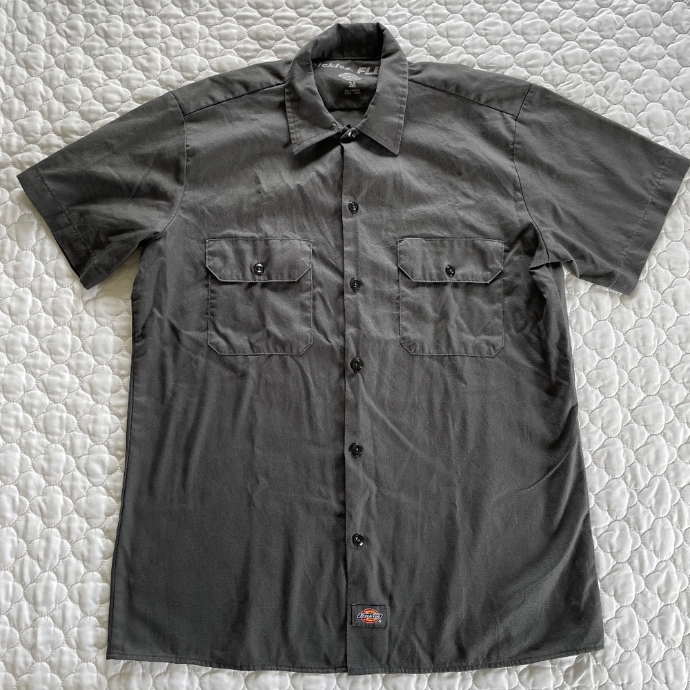 Dickies Short Sleeve Button Down Moto Print Men's Medium